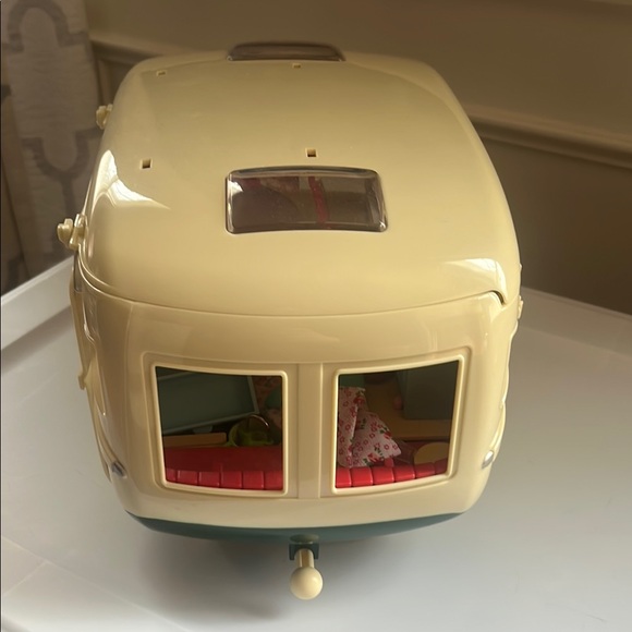 Calico Critters Family Camper 🏕 - Picture 2 of 9